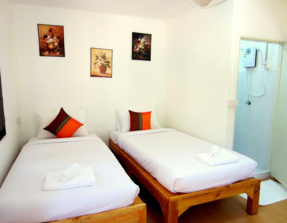 Golden Teak Homestay Mae Rim Buitenkant foto
