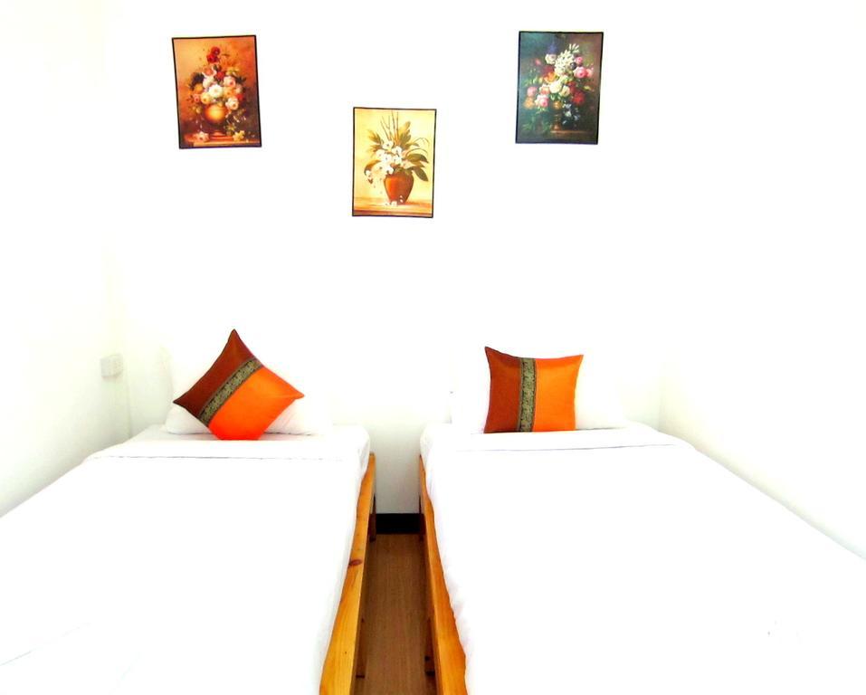 Golden Teak Homestay Mae Rim Buitenkant foto