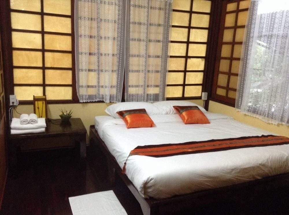 Golden Teak Homestay Mae Rim Buitenkant foto